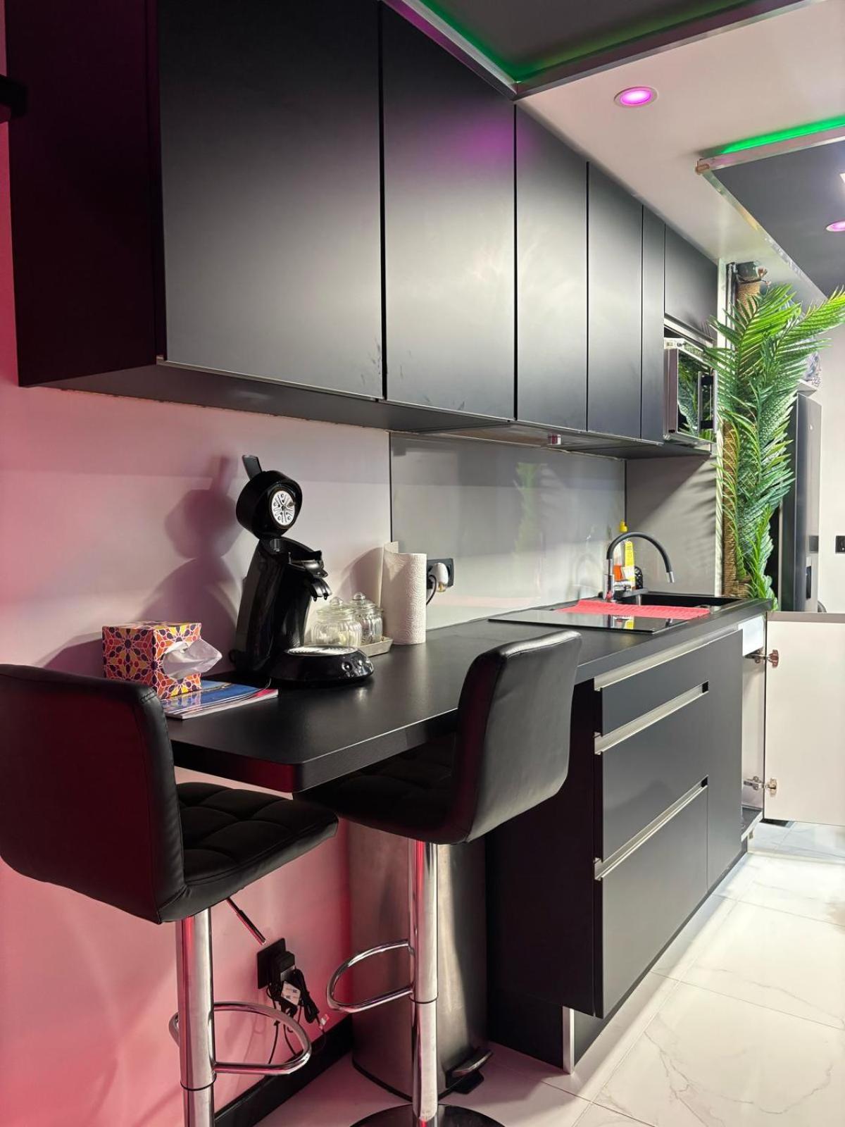 C12 Deluxe Apartment *